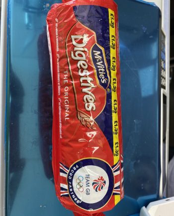 MCVITIES DIFESTIVES 400G Box